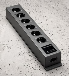 Napájecí lišta GigaWatt PF-1 EVO s kabelem GigaWatt